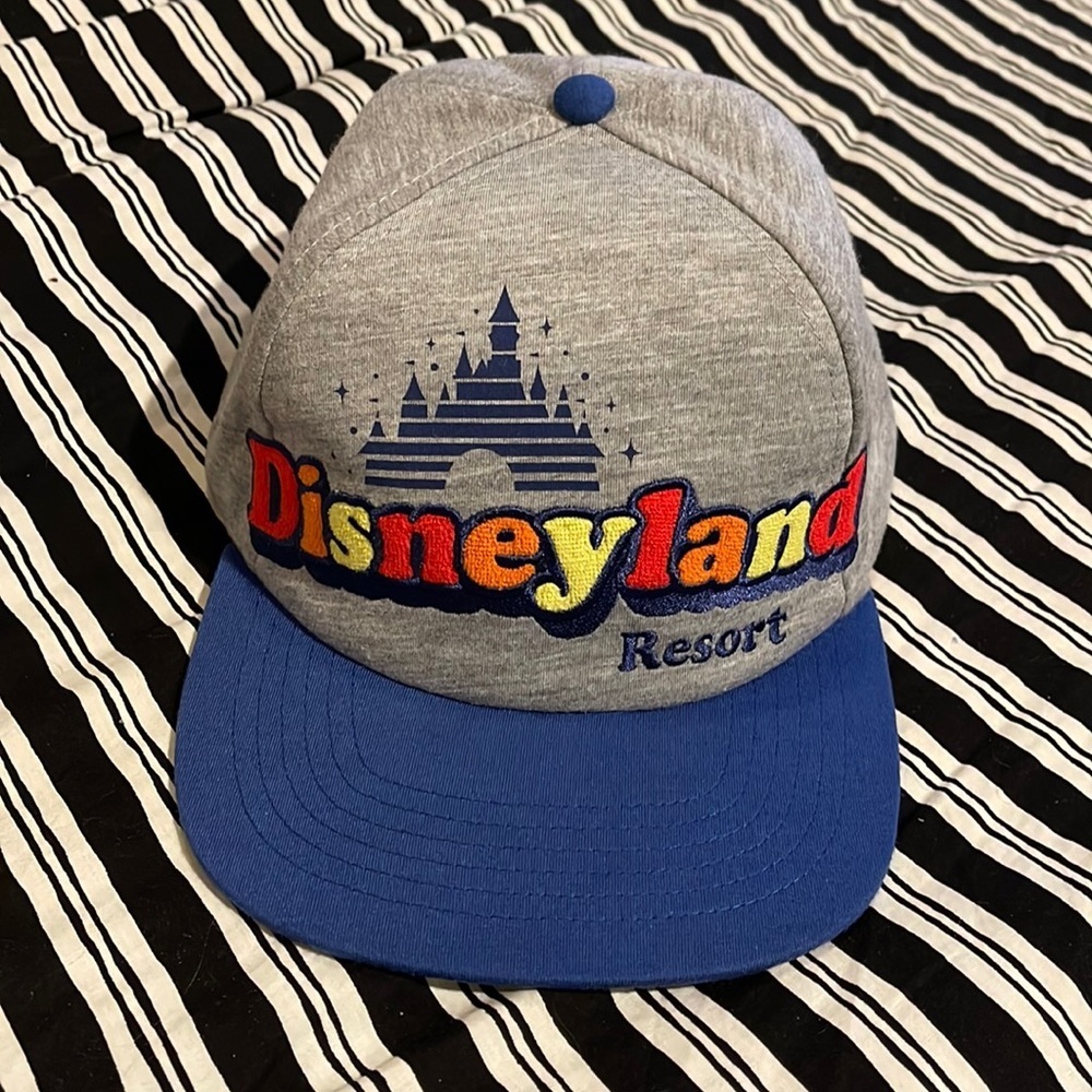 Disneyland resort snap back travel hat! One size fits most adult baseball cap